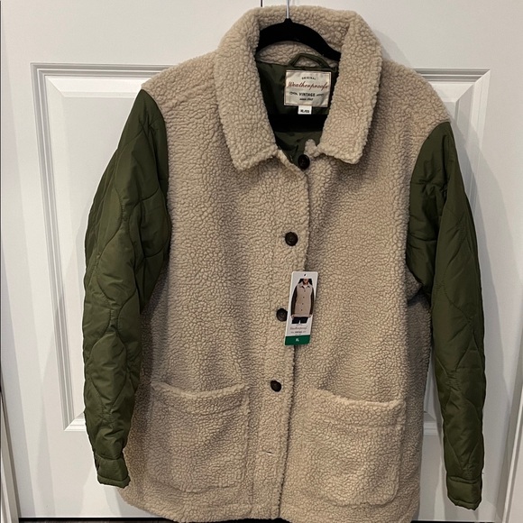 Sherpa Jacket with Quilted Sleeves - Picture 1 of 3